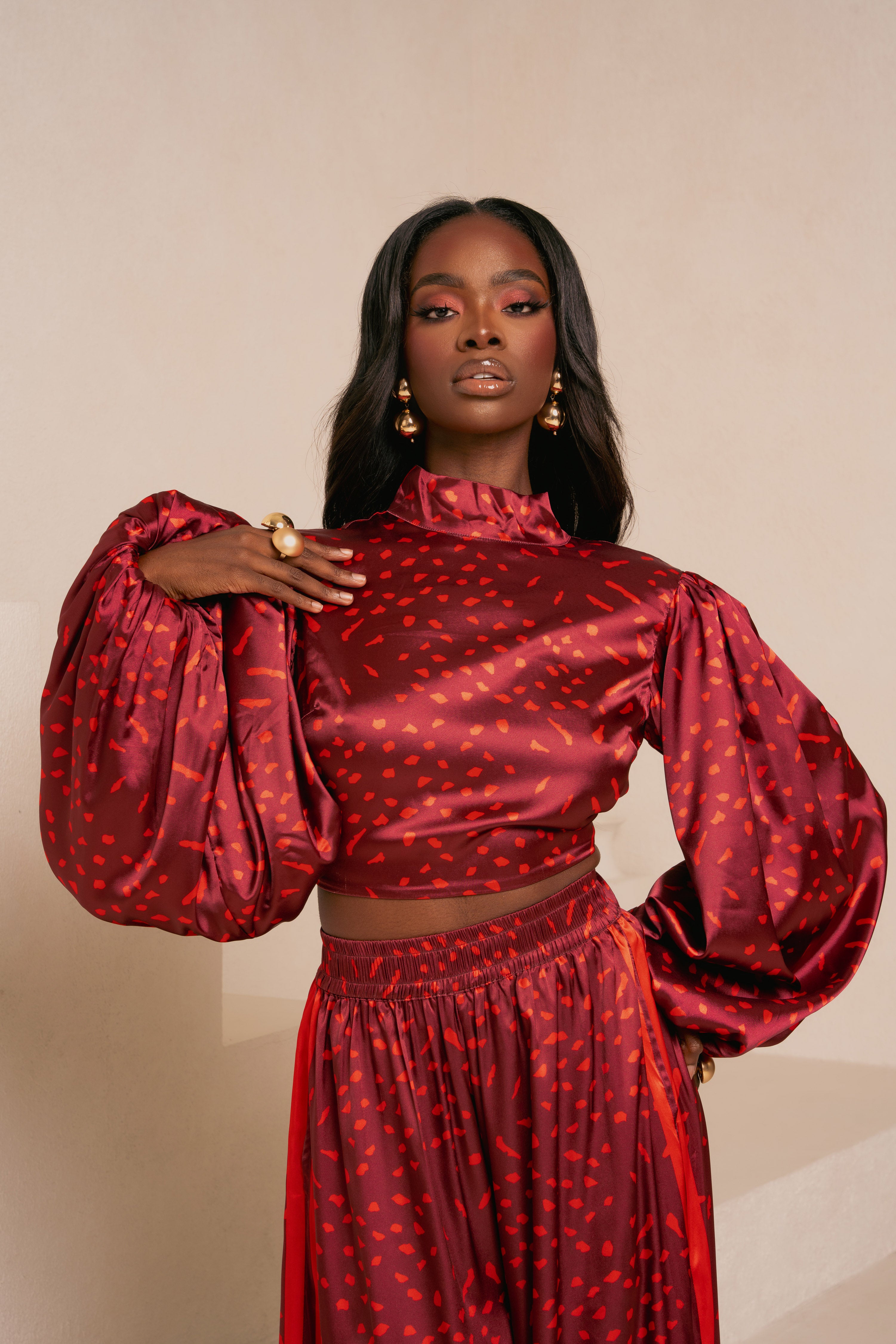 AMINAH RED LONG SLEEVE BACK TIE CROP TOP