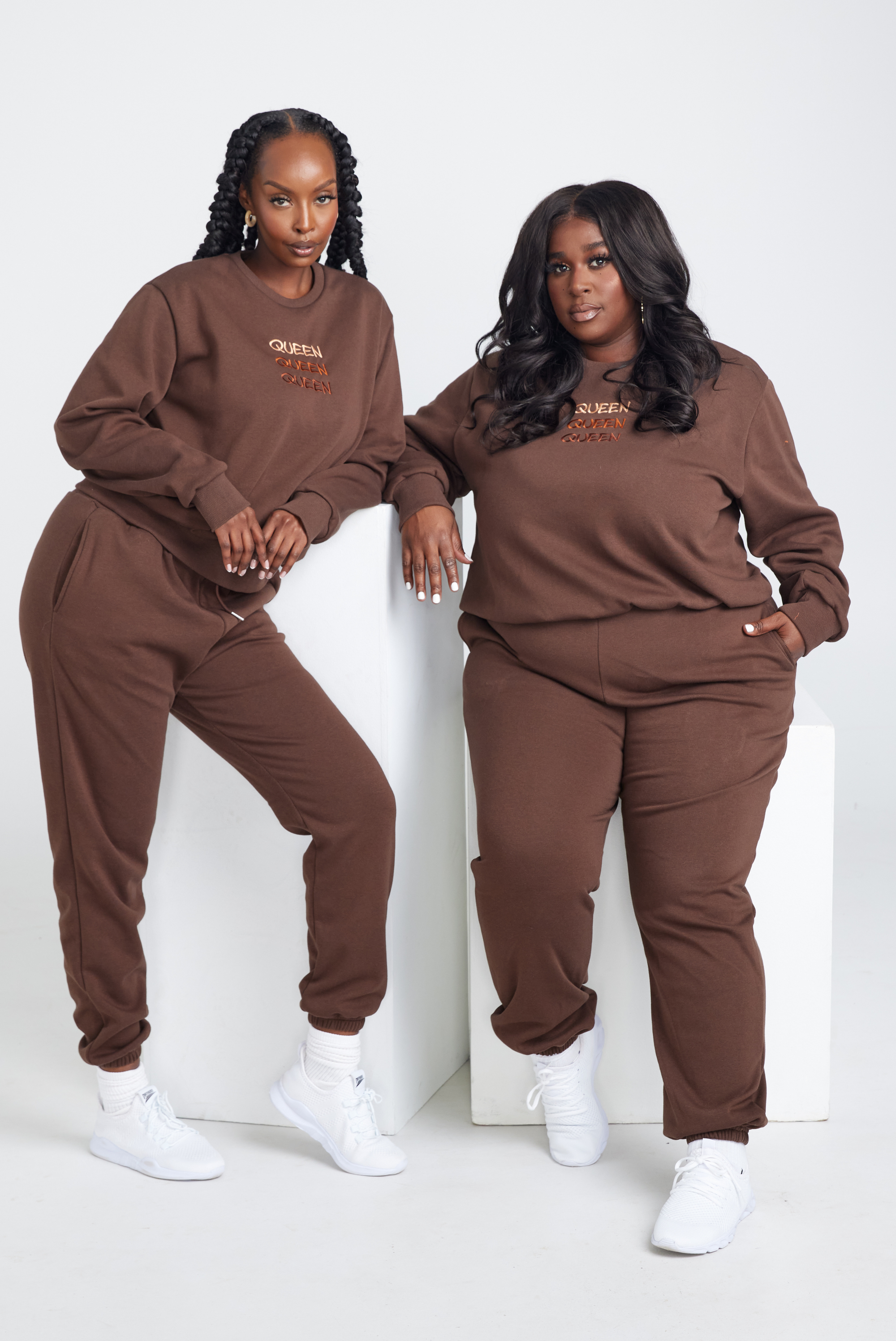 3 QUEEN Crew Neck Jogger Set